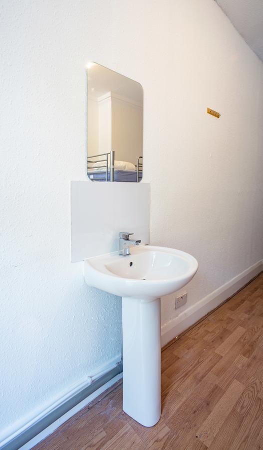 Mile End Beds Hostel Λονδίνο Εξωτερικό φωτογραφία
